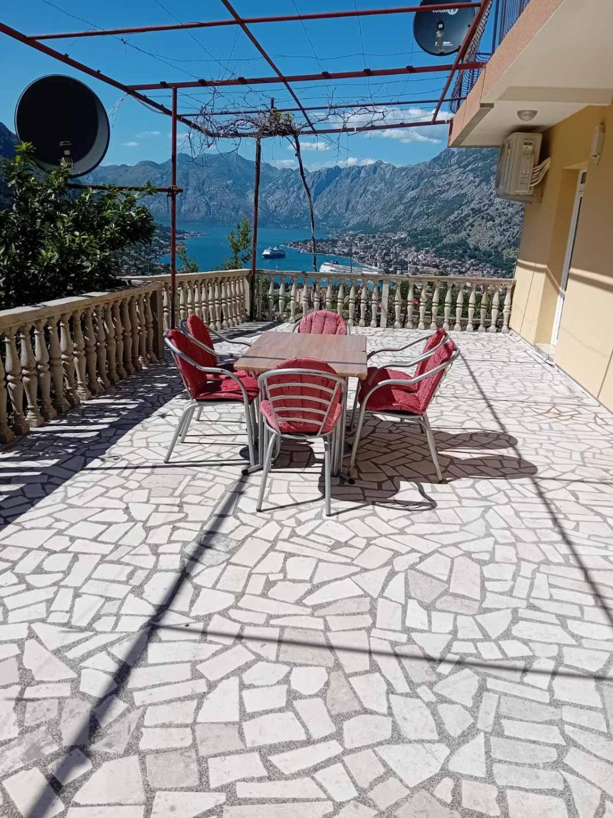 Apartments Vidikovac Inn كوتور المظهر الخارجي الصورة